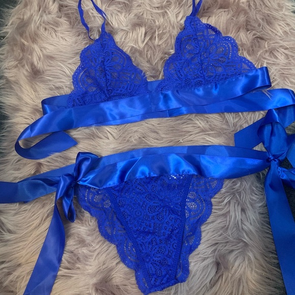 cobalt blue bra and panty set
